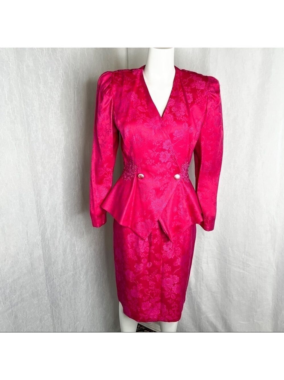 VINTAGE Nu-Mode 1990 Fuchsia Brokat / Jacquard Two Piece Skirt Suit